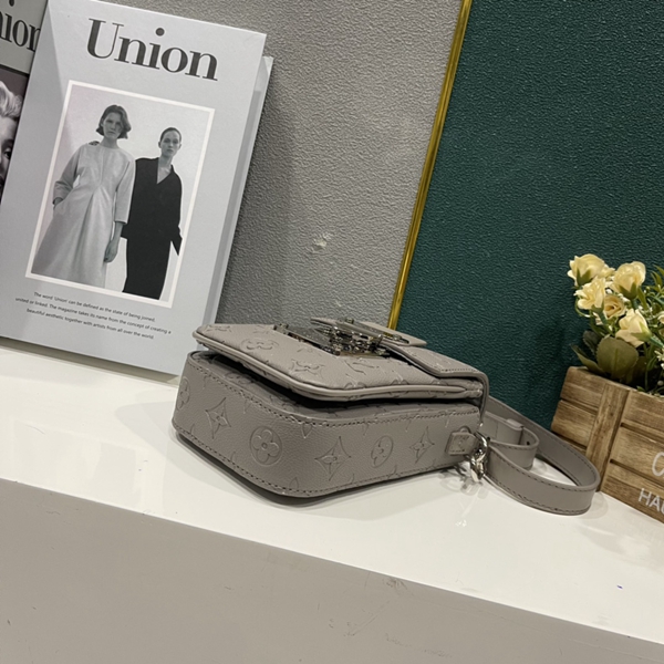 ルイヴィトンバッグ内部構造